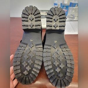 GALWAY BLACK LEATHER Color: BLACK LEATHERSize: 9.5